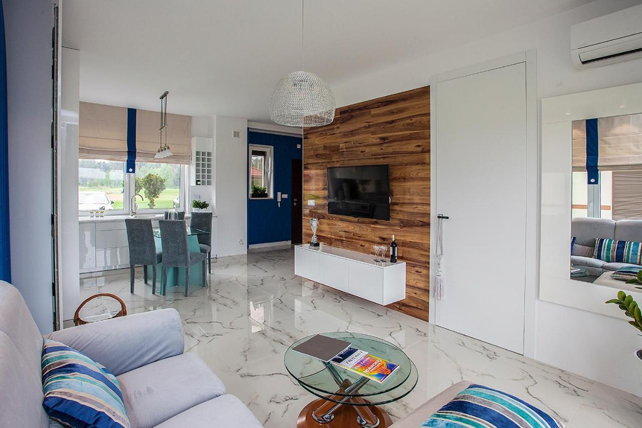Golf Apartament W Sobieniach Sobienie Jeziory Ngoại thất bức ảnh